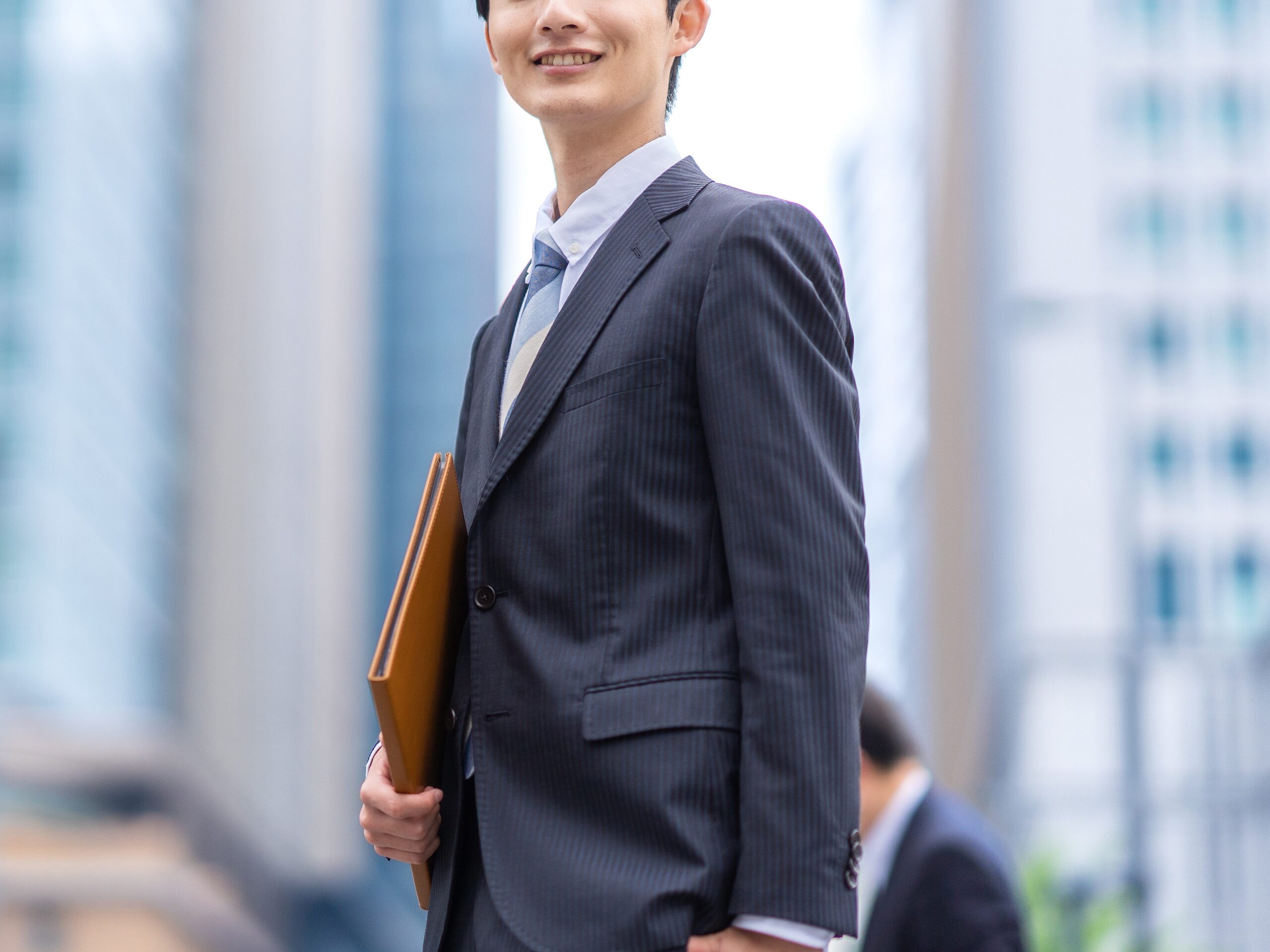 「寄り添う支援」を体現|ご相談者様目線で背中を押す支援で成長も実感【担当:内田 寛之】